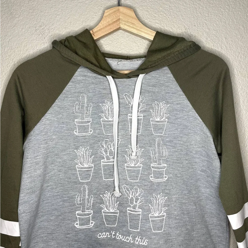 Hoodie‎ Sweater Womens Small Gray Green Cactus Graphic Cropped University Stripe